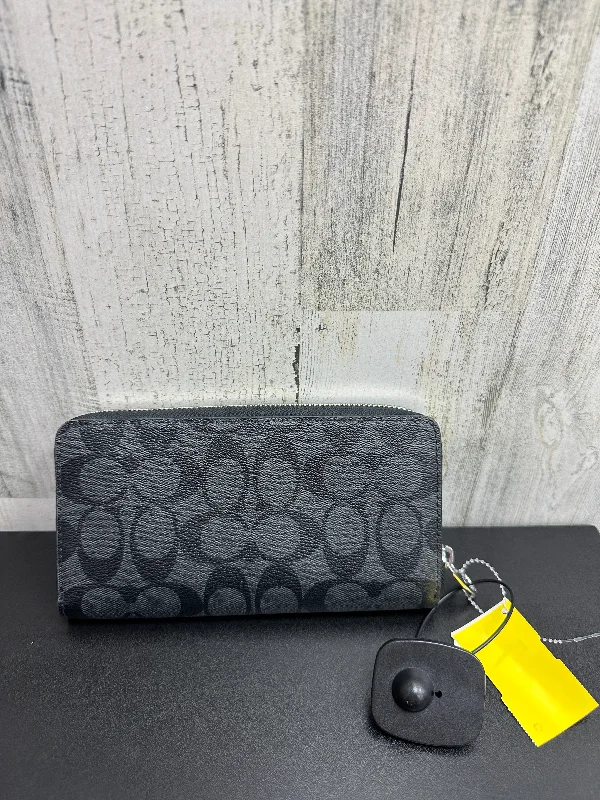 Wallet Designer By Coach  Size: Large