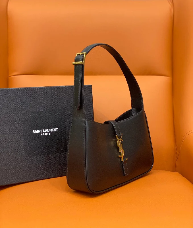 WF - Yves Saint Laurent - 099