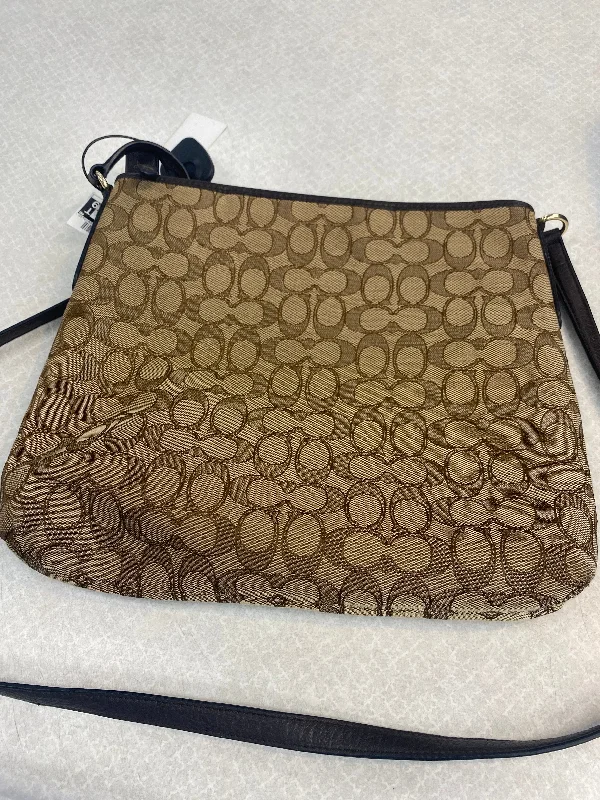 Crossbody Designer By Coach  Size: Medium