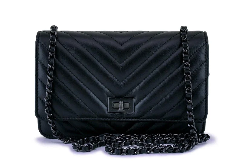 NIB 17K Chanel So Black Calfskin 2.55 Reissue Chevron WOC Wallet on Chain Bag